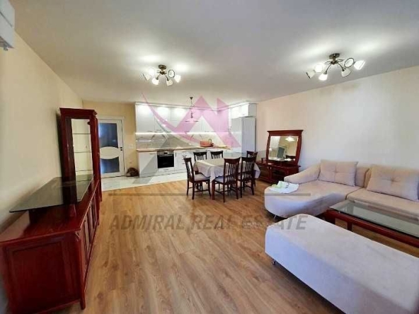 Дава се под наем Тристаен апартамент в Варна, Център - 150 кв.м за 1300 € - Снимка #1