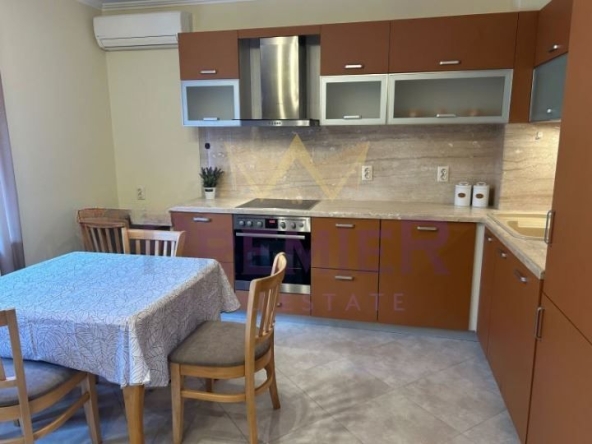 Дава се под наем Двустаен апартамент в Варна, Център - 60 кв.м за 612 € - Снимка #1