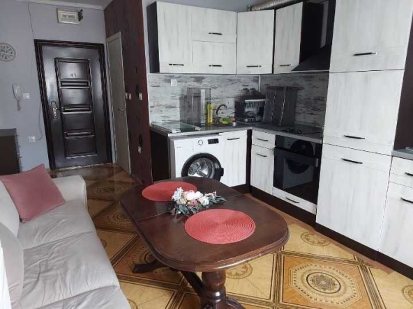 Дава се под наем Двустаен апартамент в Поморие - 50 кв.м за 382.5 € - Снимка #1