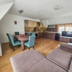 Дава се под наем Тристаен апартамент в Варна, Лятно кино Тракия - 93 кв.м за 716 € - Снимка #1