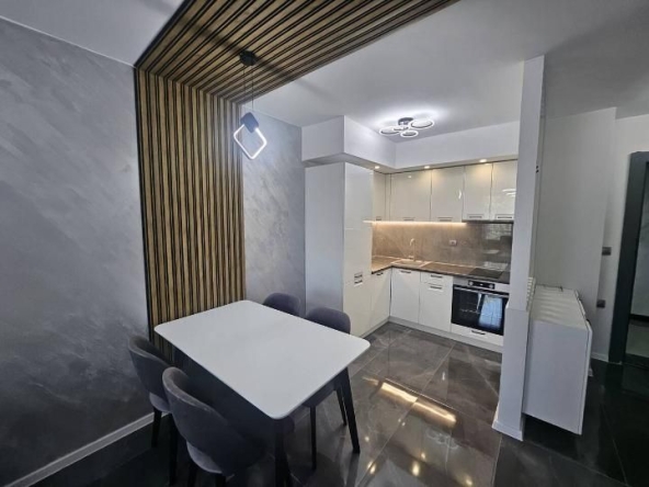 Дава се под наем Двустаен апартамент в Пловдив, Център - 76 кв.м за 700 € - Снимка #1