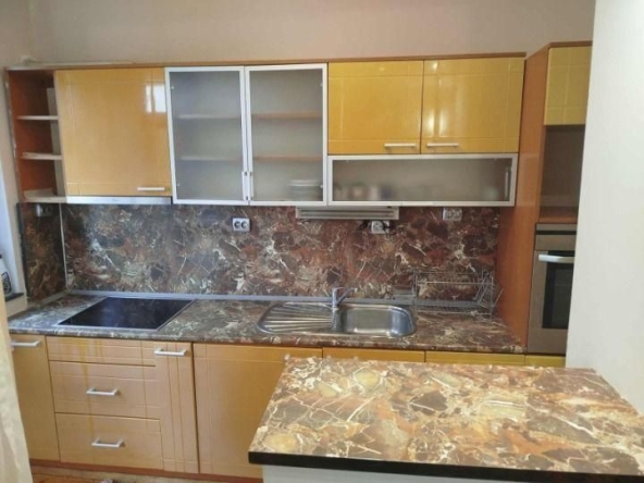 Дава се под наем Четиристаен апартамент в Пловдив, Център - 100 кв.м за 511 € - Снимка #1