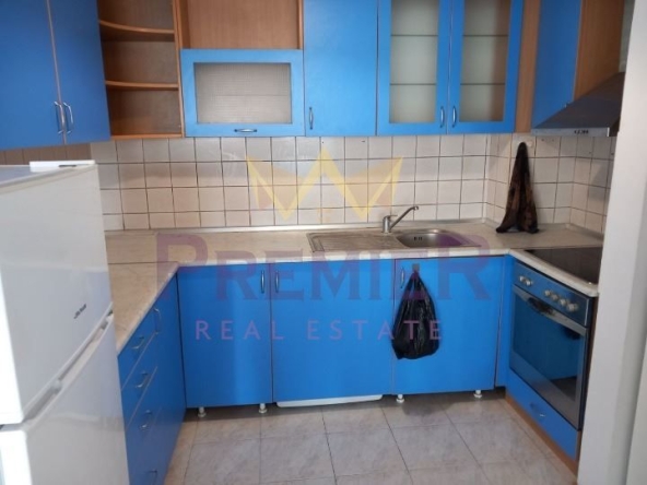 Дава се под наем Тристаен апартамент в Варна, Колхозен пазар - 70 кв.м за 500 € - Снимка #1