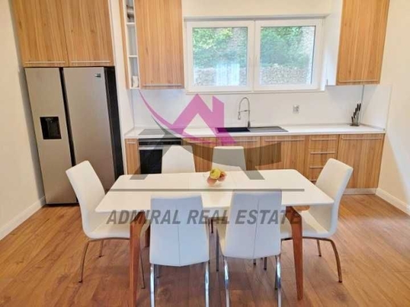 Дава се под наем Тристаен апартамент в Варна, Аспарухово - 105 кв.м за 767 € - Снимка #1