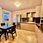 Дава се под наем Тристаен апартамент в Пловдив, Каменица 2 - 80 кв.м за 500 € - Снимка #1