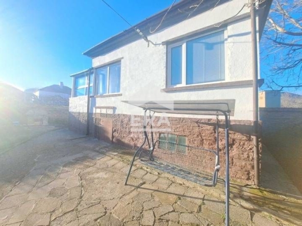 Къща в с. Подвис, Област Бургас - 81 кв.м за 787 €/кв.м - Снимка #1