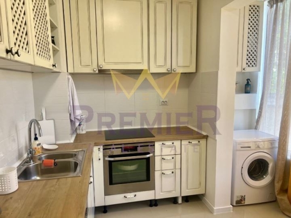 Дава се под наем Тристаен апартамент в Варна, Левски - 70 кв.м за 548.25 € - Снимка #1