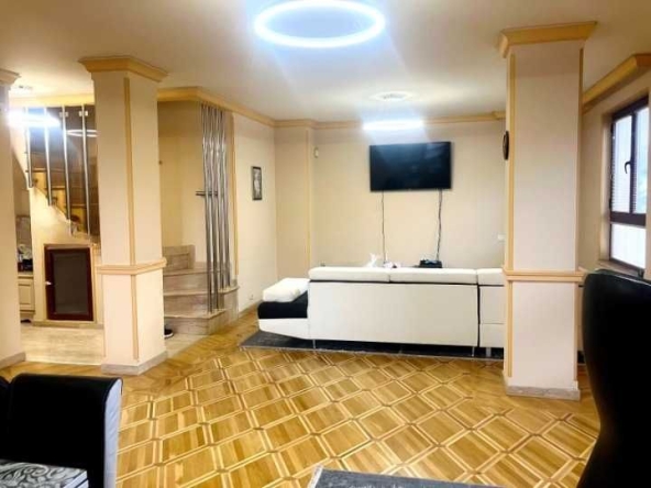 Мезонет в Пловдив, Център - 193 кв.м за 713 €/кв.м - Снимка #1