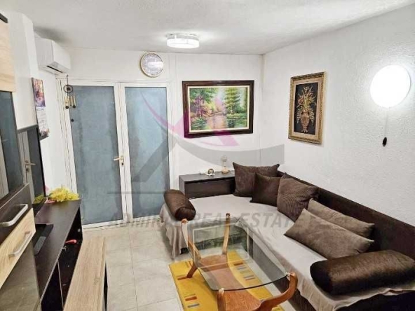 Дава се под наем Едностаен апартамент в Варна, Колхозен пазар - 30 кв.м за 298.86 € - Снимка #1