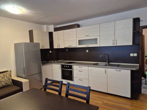 Дава се под наем Двустаен апартамент в Варна, Цветен квартал - 60 кв.м за 423.81 € - Снимка #1