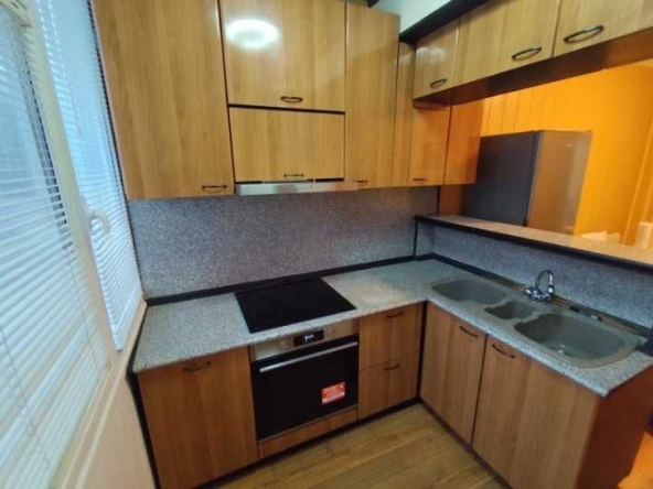 Дава се под наем Четиристаен апартамент в Варна, Трошево - 110 кв.м за 548.25 € - Снимка #1