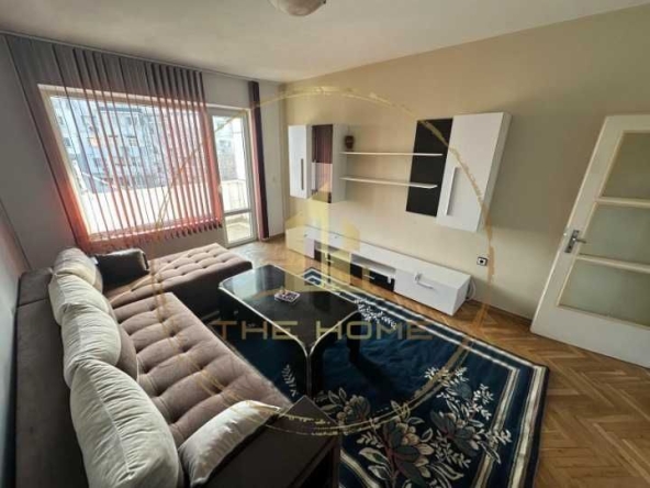 Дава се под наем Тристаен апартамент в Варна, Базар Левски - 78 кв.м за 448.8 € - Снимка #1