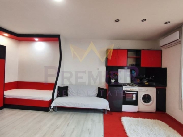 Едностаен апартамент в Варна, Гръцка махала - 40 кв.м за 1836 €/кв.м - Снимка #1
