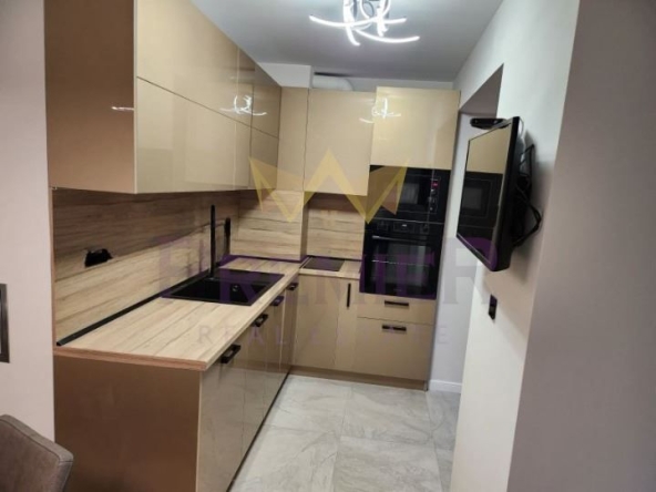 Дава се под наем Четиристаен апартамент в Варна, Левски - 96 кв.м за 1346.4 € - Снимка #1