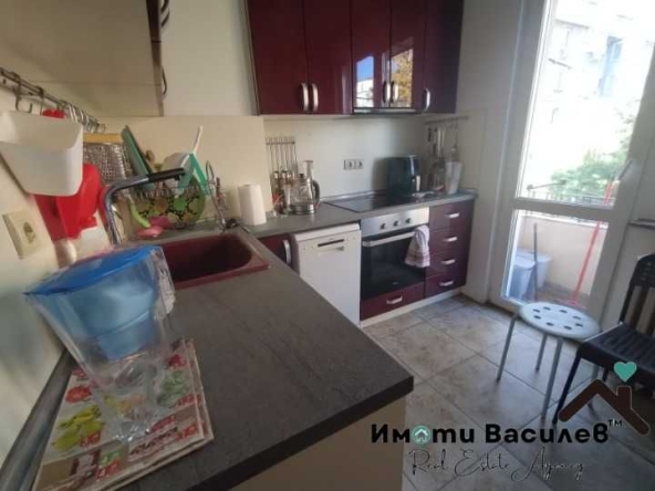 Дава се под наем Двустаен апартамент в София, Център - 72 кв.м за 648.21 € - Снимка #1