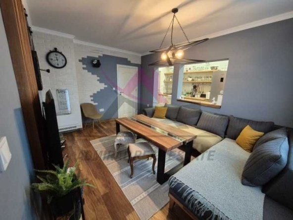 Дава се под наем Тристаен апартамент в Варна, Победа - 65 кв.м за 747.66 € - Снимка #1