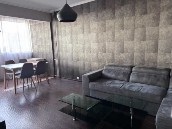 Дава се под наем Тристаен апартамент в София, Дружба 2 - 70 кв.м за 648.21 € - Снимка #1