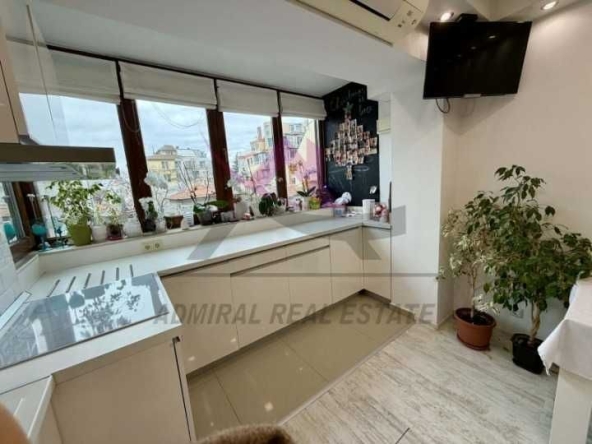 Дава се под наем Тристаен апартамент в Варна, ВИНС - 82 кв.м за 787.95 € - Снимка #1