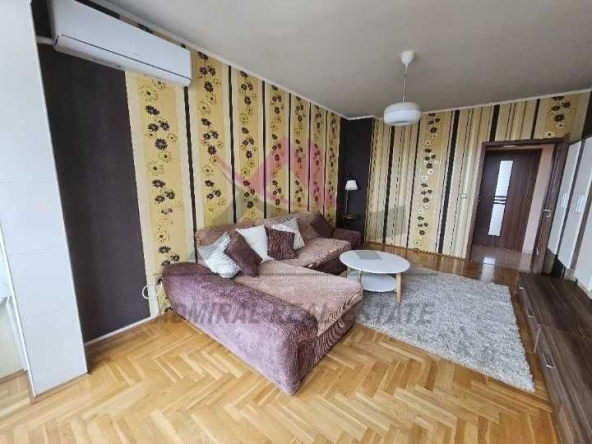 Дава се под наем Тристаен апартамент в Варна, Чайка - 65 кв.м за 648.21 € - Снимка #1