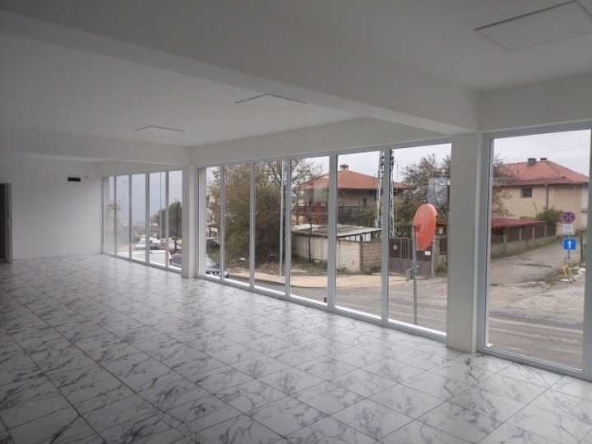 Магазин в Варна, м-т Пчелина - 140 кв.м за 693 €/кв.м - Снимка #1