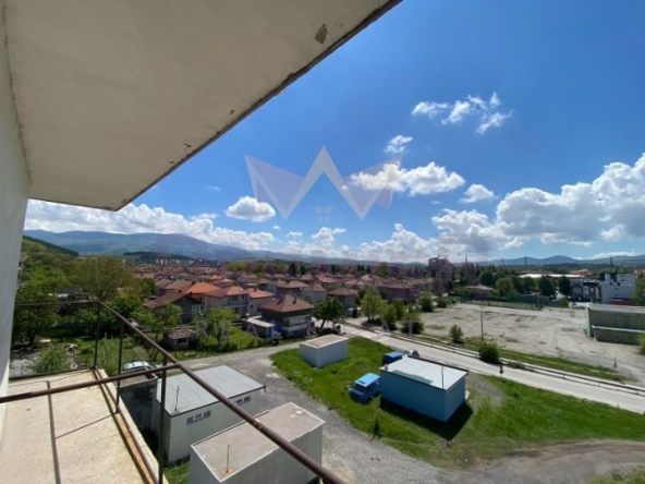 Тристаен апартамент в Перник, Изток - 122 кв.м за 1271 €/кв.м - Снимка #1