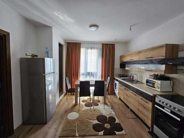 Дава се под наем Тристаен апартамент в Пловдив, Христо Смирненски - 65 кв.м за 400 € - Снимка #1