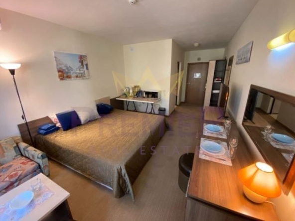 Дава се под наем Едностаен апартамент в к.к. Св.Св. Константин и Елена - 32 кв.м за 357 € - Снимка #1