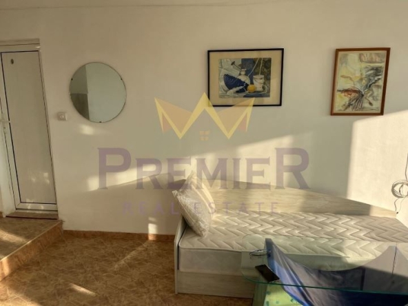 Дава се под наем Едностаен апартамент в Варна, Левски - 41 кв.м за 306 € - Снимка #1