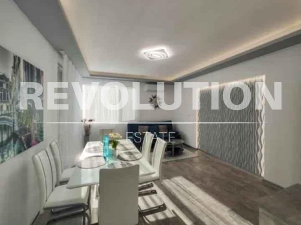 Дава се под наем Тристаен апартамент в Варна, Морска градина - 75 кв.м за 750 € - Снимка #1