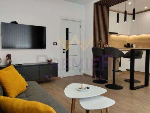 Дава се под наем Двустаен апартамент в Варна, ВИНС - 55 кв.м за 600 € - Снимка #1