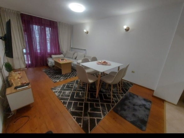 Дава се под наем Двустаен апартамент в Варна, Окръжна болница - 80 кв.м за 550 € - Снимка #1