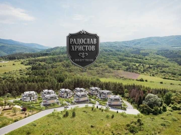 Къща в София, Красна поляна 1 - 338 кв.м за 0 €/кв.м - Снимка #1