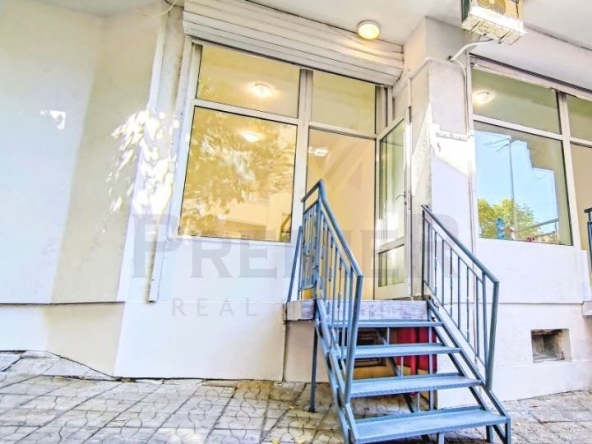 Дава се под наем Магазин в Варна, Левски - 20 кв.м за 450 € - Снимка #1