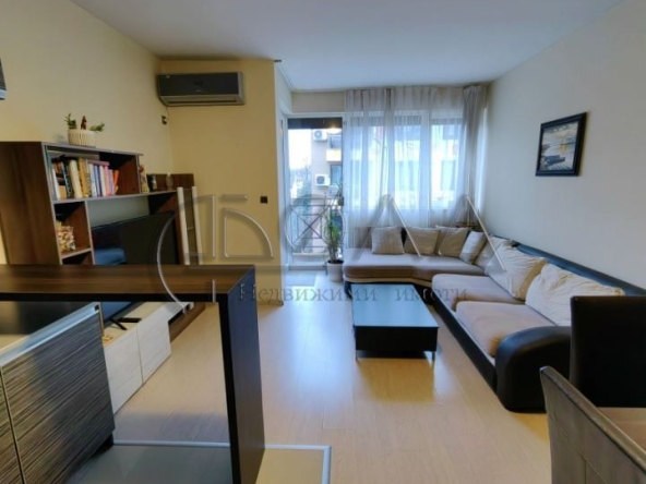 Двустаен апартамент в София, Център - 67 кв.м за 2792 €/кв.м - Снимка #1