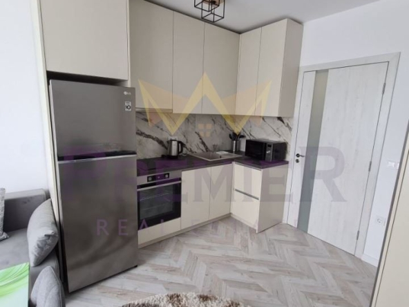 Дава се под наем Двустаен апартамент в Варна, Център - 64 кв.м за 765 € - Снимка #1