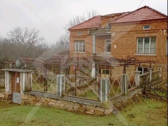 Къща в с. Православ, Област Стара Загора - 230 кв.м за 116 €/кв.м - Снимка #1
