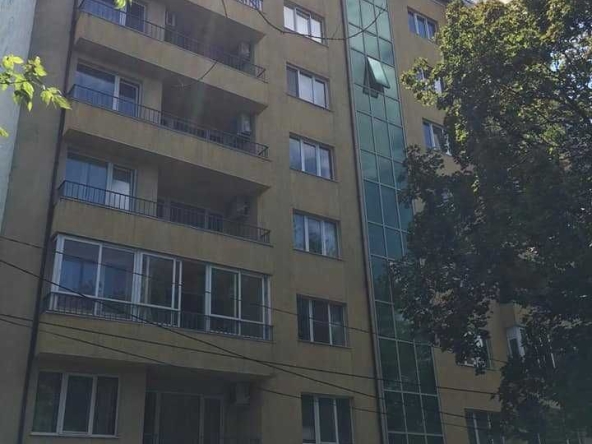 Дава се под наем Тристаен апартамент в София, Лагера - 86 кв.м за 746.64 € - Снимка #1