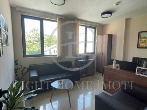 Офис в Пловдив, Център - 80 кв.м за 1431 €/кв.м - Снимка #1