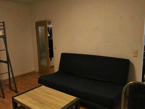 Дава се под наем Едностаен апартамент в София, 7-ми 11-ти километър - 25 кв.м за 280.5 € - Снимка #1