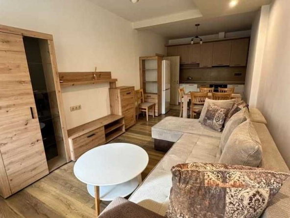 Дава се под наем Тристаен апартамент в София, Редута - 78 кв.м за 1097.01 € - Снимка #1