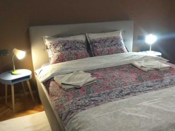 Дава се под наем Двустаен апартамент в София, Хиподрума - 75 кв.м за 797.64 € - Снимка #1