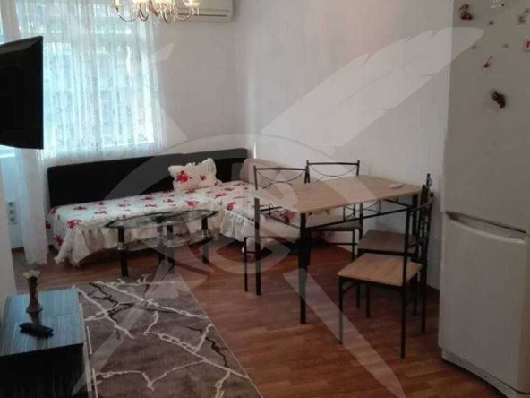 Дава се под наем Тристаен апартамент в Пловдив, Кършияка - 100 кв.м за 448.8 € - Снимка #1