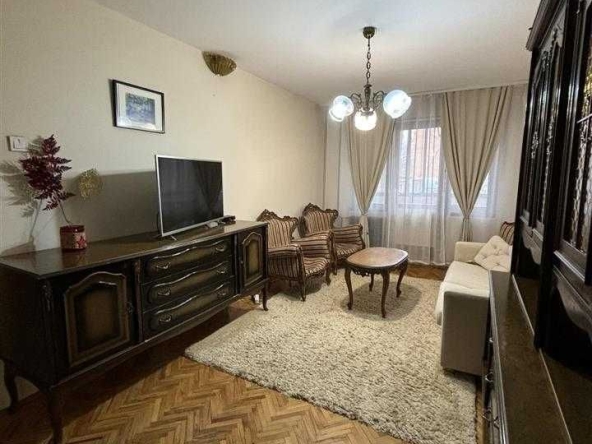 Дава се под наем Двустаен апартамент в Бургас, Изгрев - 60 кв.м за 153 € - Снимка #1