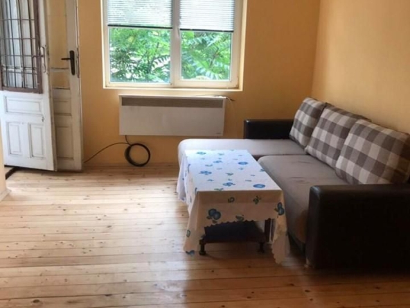 Дава се под наем Двустаен апартамент в София, Център - 60 кв.м за 418.71 € - Снимка #1