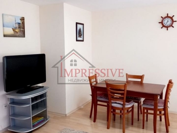 Дава се под наем Тристаен апартамент в Варна, Червен площад - 87 кв.м за 600 € - Снимка #1