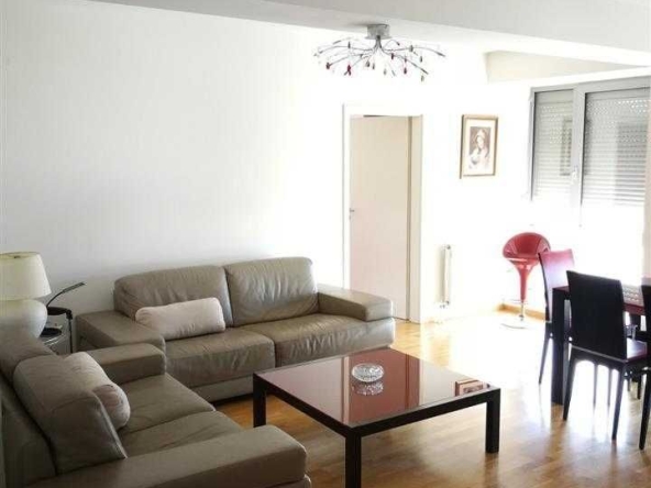 Дава се под наем Двустаен апартамент в Бургас, Лазур - 58 кв.м за 229.5 € - Снимка #1