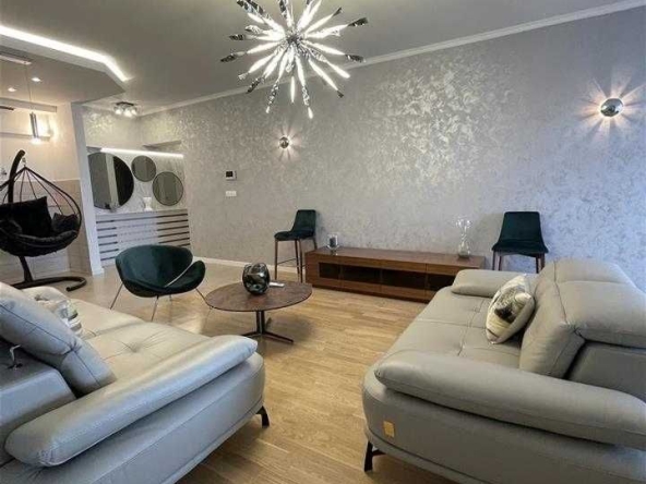 Дава се под наем Двустаен апартамент в Бургас, Братя Миладинови - 68 кв.м за 204 € - Снимка #1