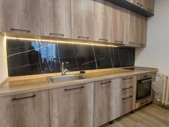 Дава се под наем Двустаен апартамент в Бургас, Изгрев - 57 кв.м за 204 € - Снимка #1