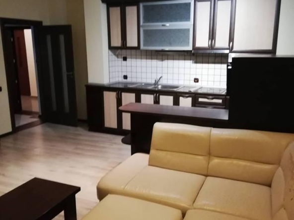 Дава се под наем Двустаен апартамент в Пловдив, Кършияка - 70 кв.м за 408 € - Снимка #1