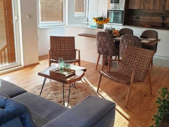 Дава се под наем Двустаен апартамент в Бургас, Изгрев - 67 кв.м за 153 € - Снимка #1